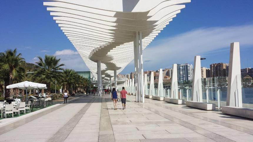 Precioso Apartamento A 5 Minutos Andando De La Playa Málaga Dış mekan fotoğraf