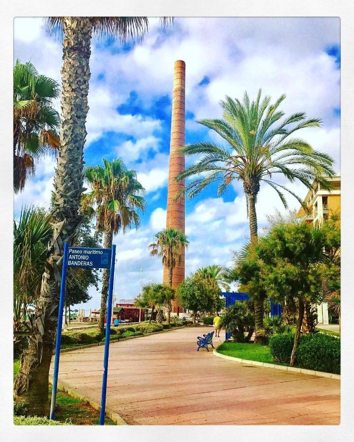 Precioso Apartamento A 5 Minutos Andando De La Playa Málaga Dış mekan fotoğraf